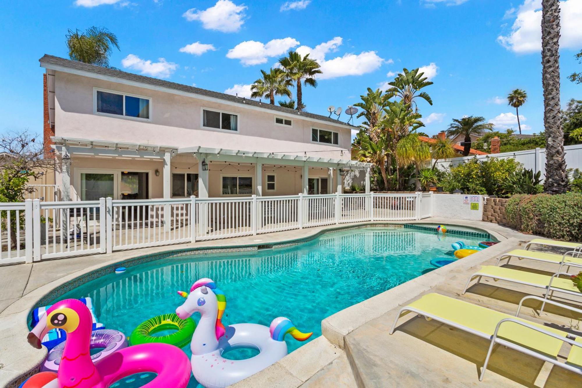 Stunning Coastal Escape With Private Pool, Spa, Arcade, Disney, Beach มิชชั่นเวียโฮ ภายนอก รูปภาพ